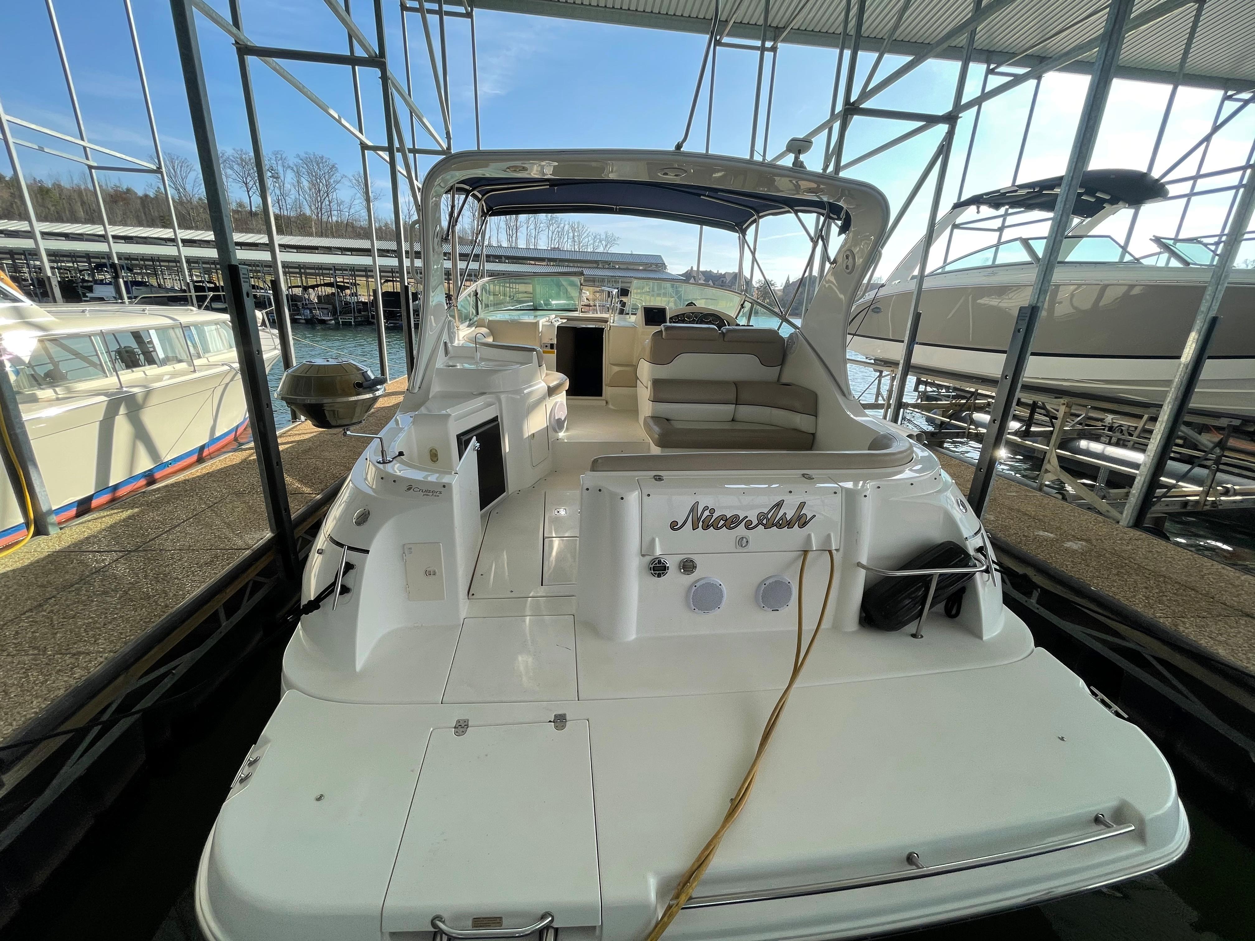 1999 cruisers yachts 3375 esprit