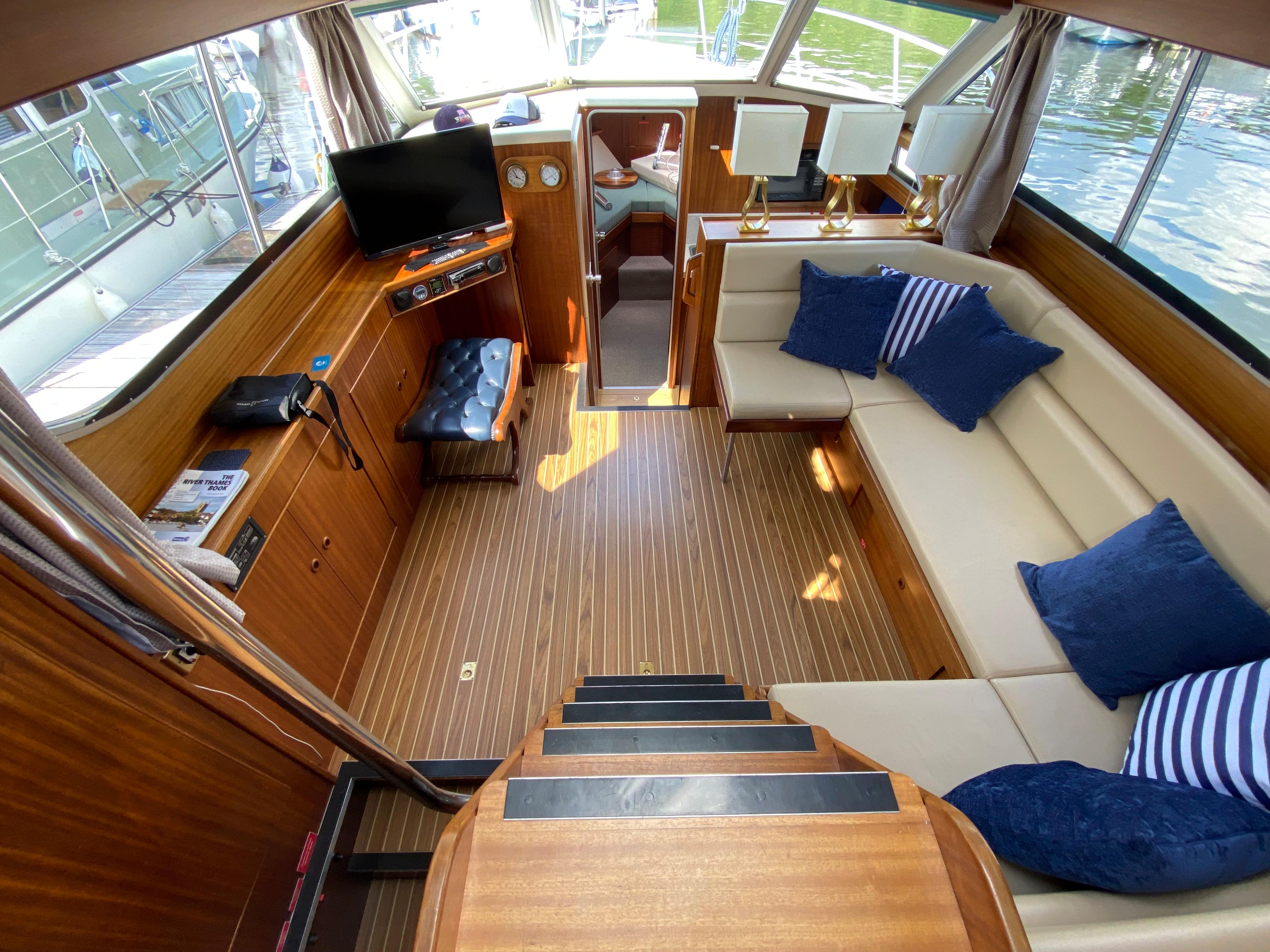 1995 Broom Ocean 31