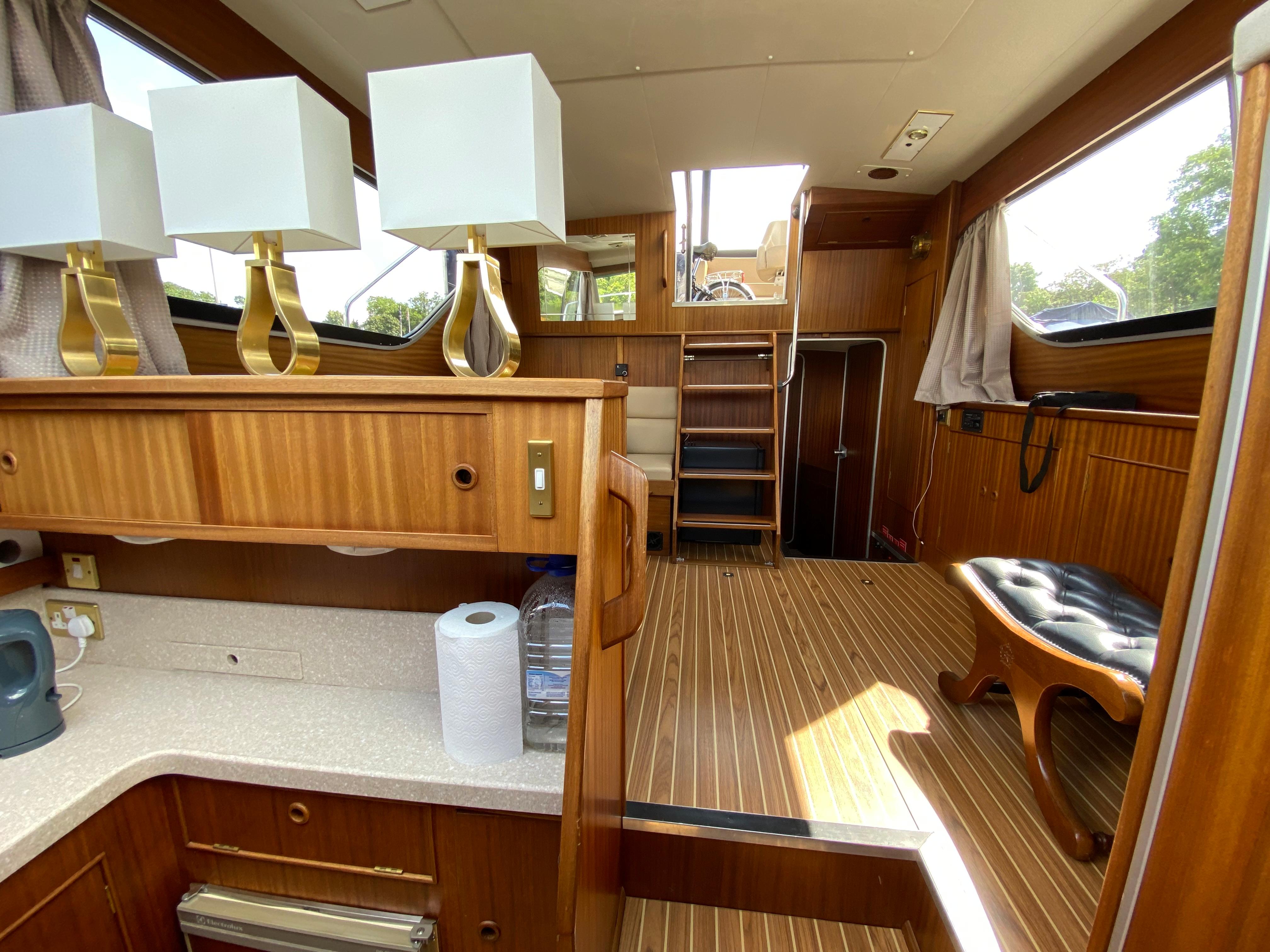 1995 Broom Ocean 31