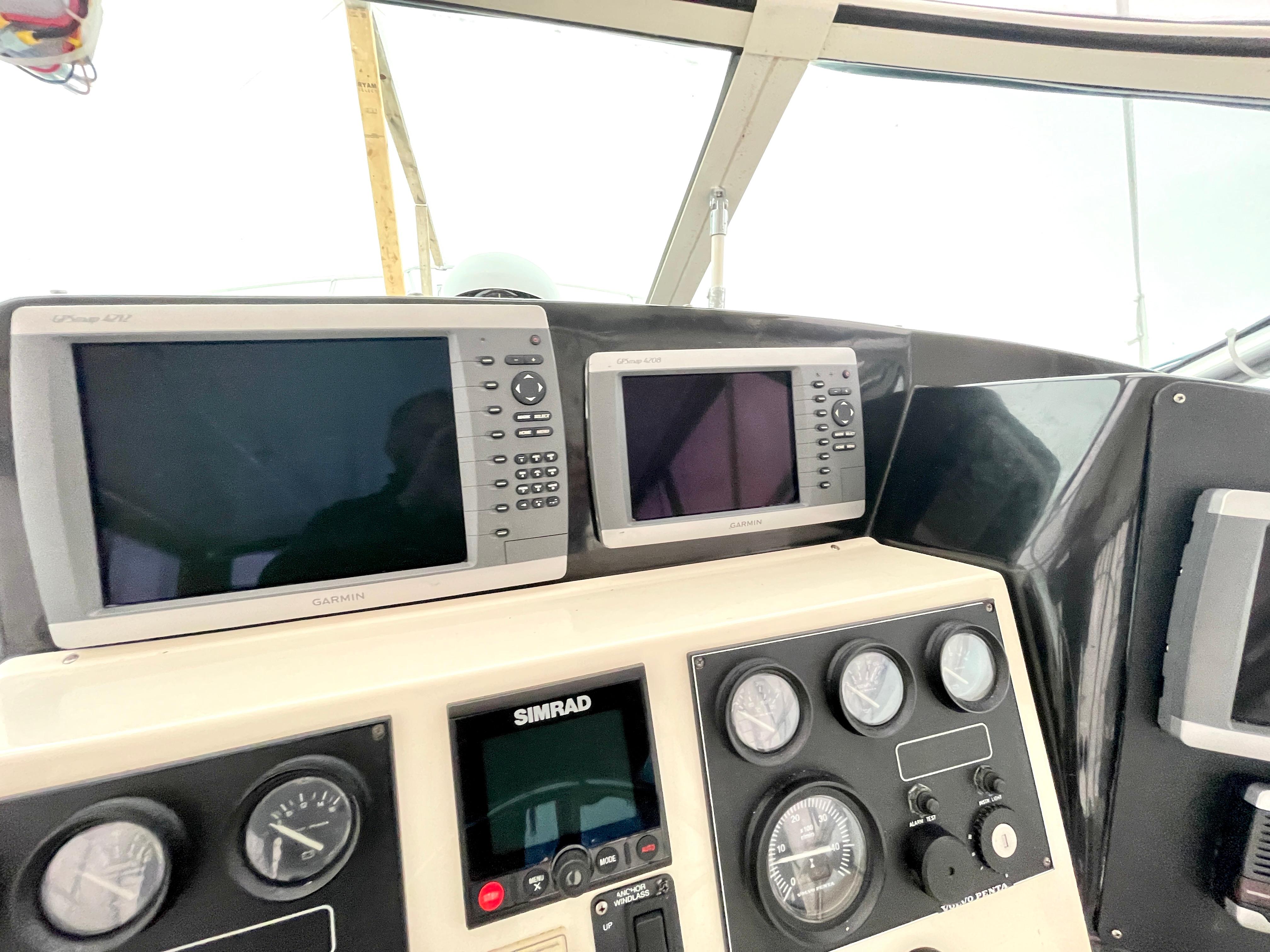 1999-henriques-28-express-sportfish-diesels-power-9756400-20250412091820270-1_XLARGE