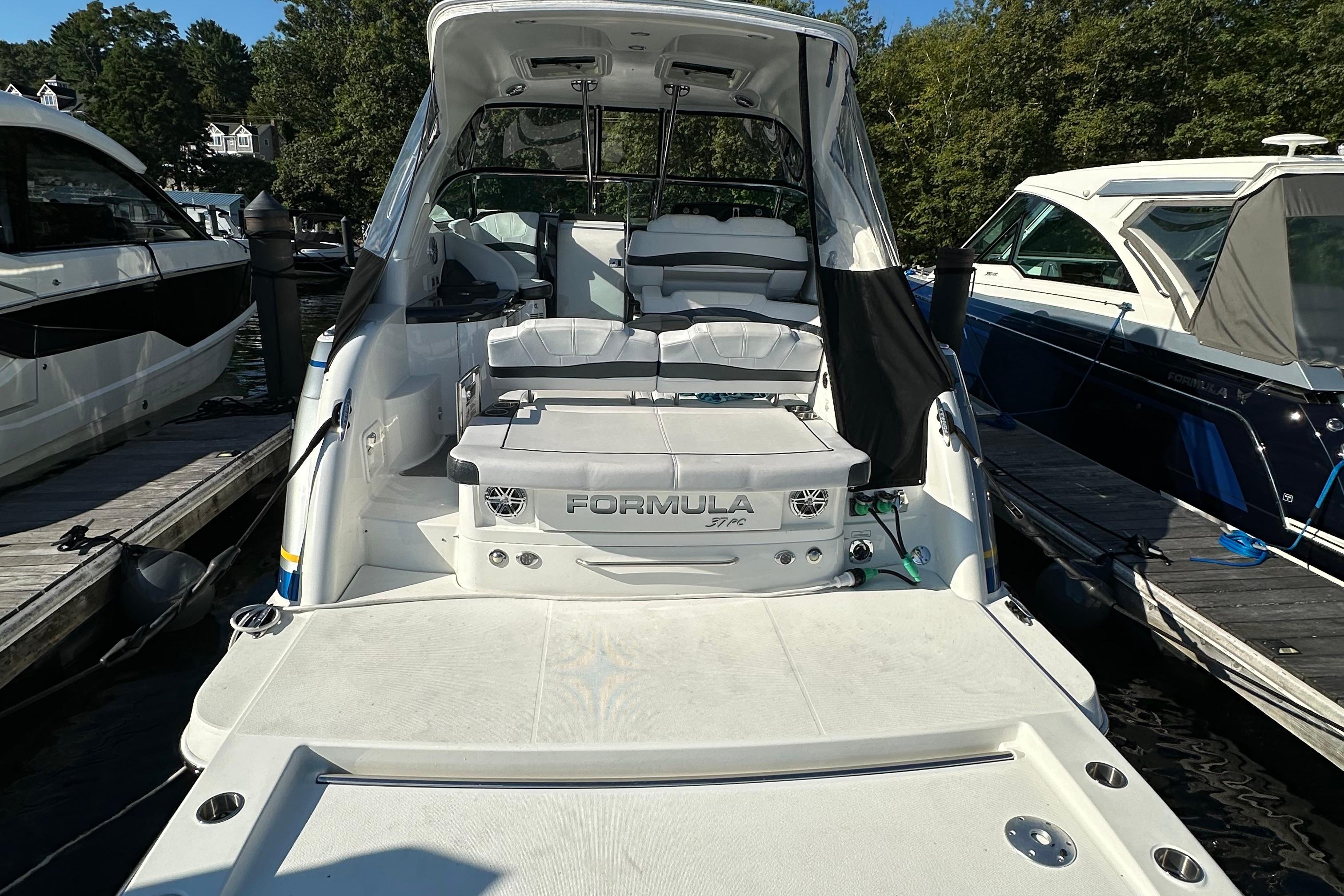 Boat image 3
