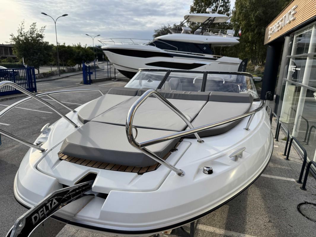 Jeanneau Cap Camarat 7.5 DC