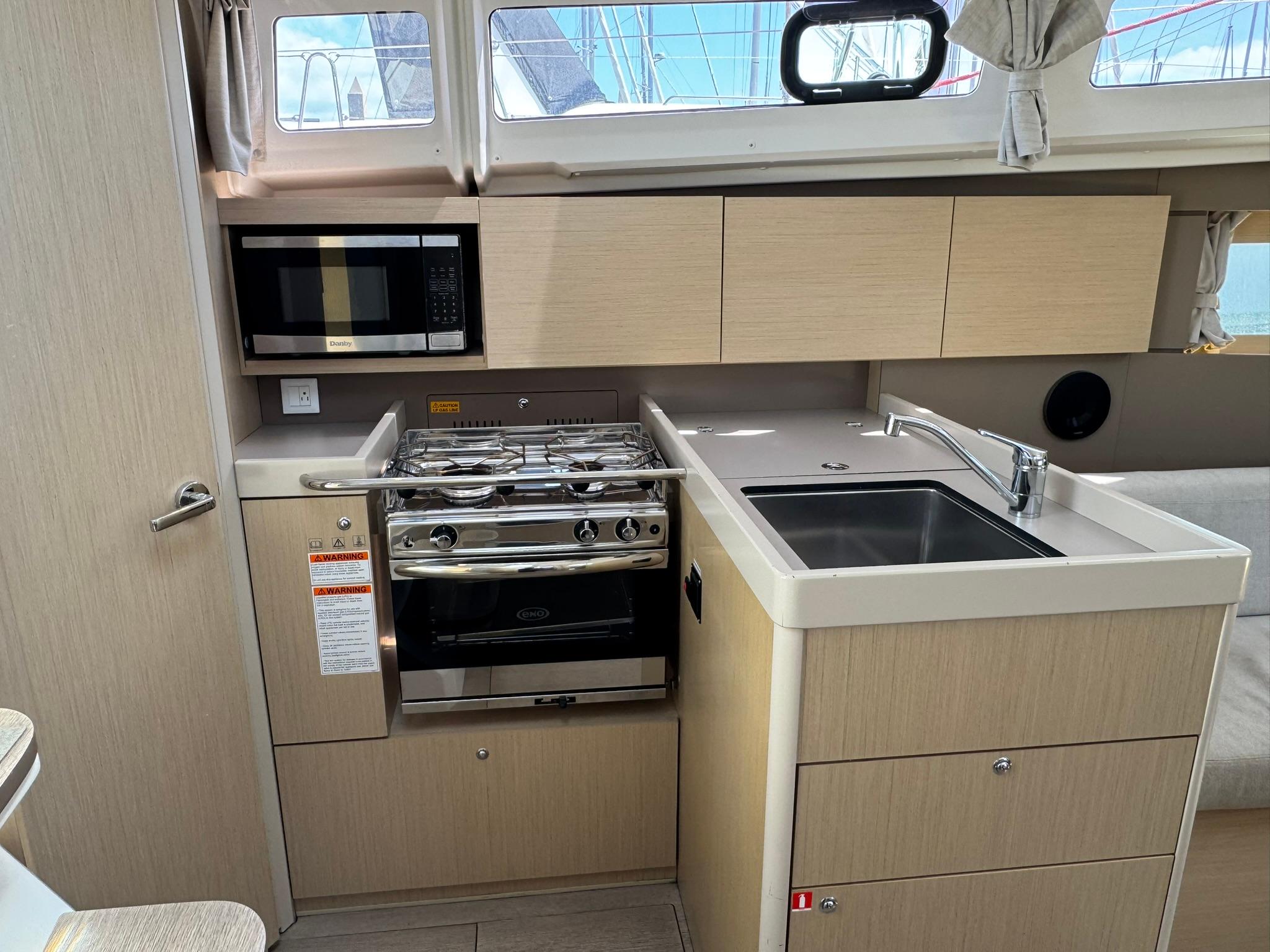 Yacht Photos Pics