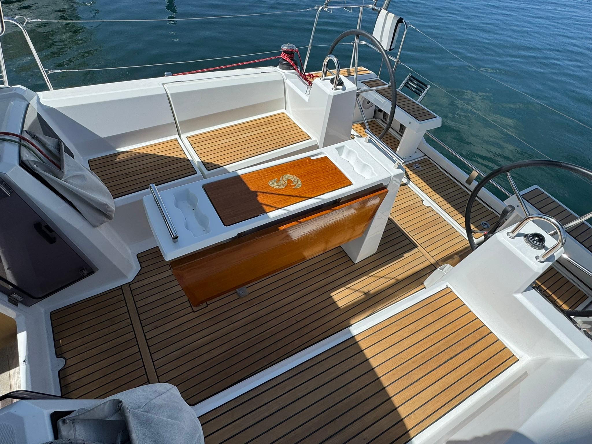 Yacht Photos Pics