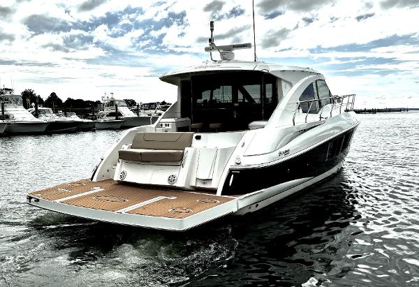 2014 Cruisers Yachts 45 Cantius