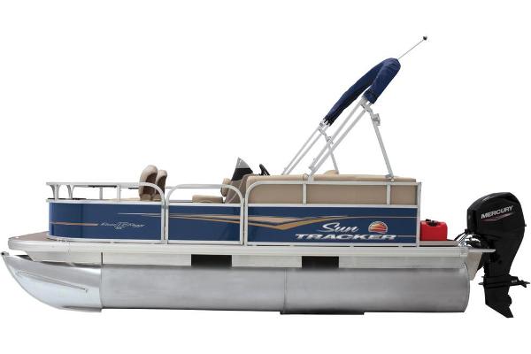 2022 Sun Tracker boat for sale, model of the boat is BASS BUGGY 16 XL SELECT & Image # 15 of 88