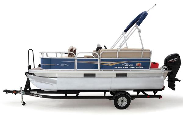 2021 Sun Tracker boat for sale, model of the boat is BASS BUGGY 16 XL SELECT & Image # 26 of 87