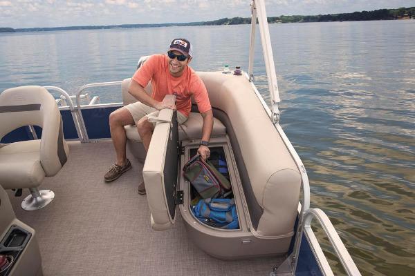 2021 Sun Tracker boat for sale, model of the boat is BASS BUGGY 16 XL SELECT & Image # 74 of 87