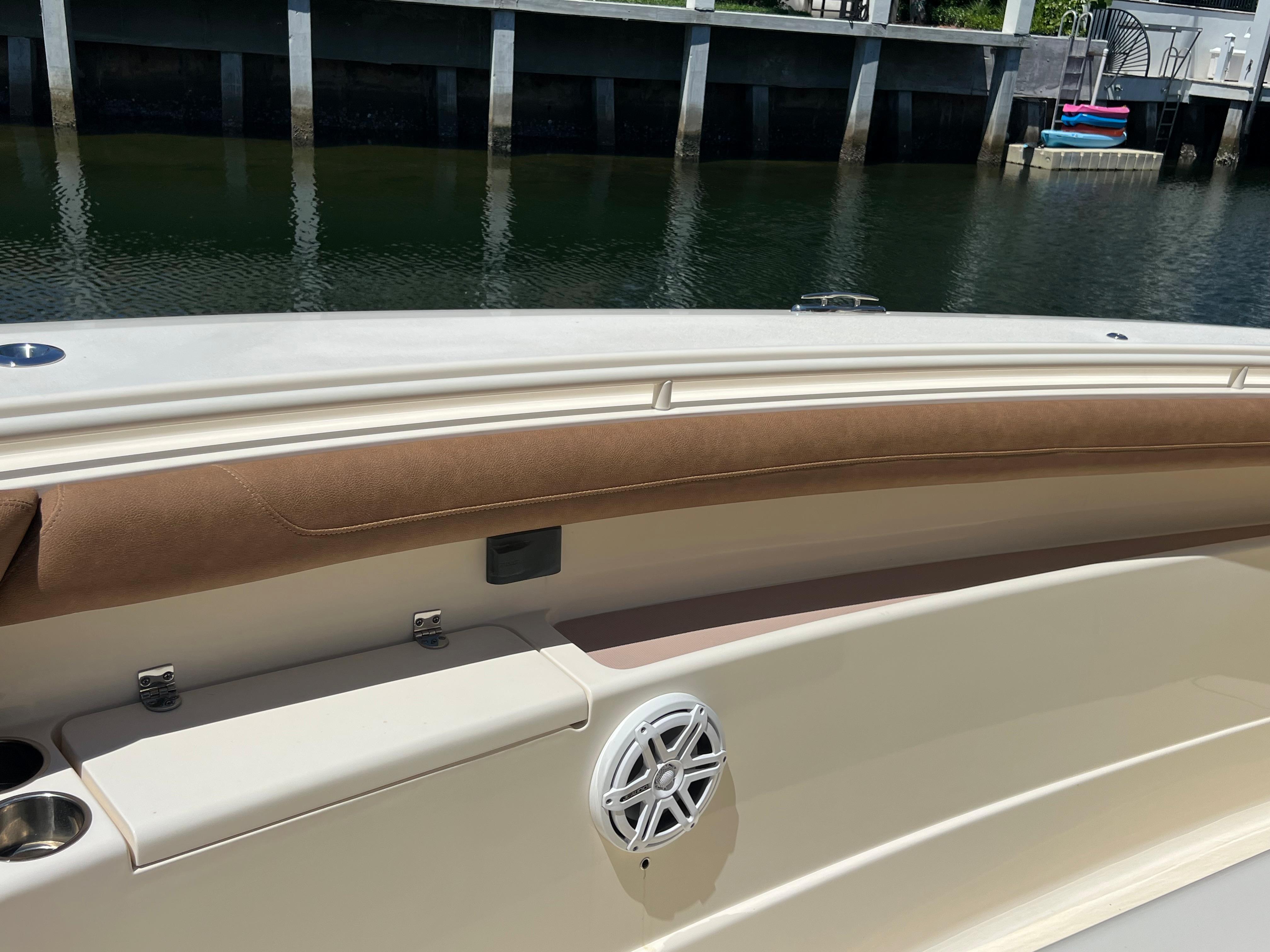 42' 2018 Scout 42 LXF -