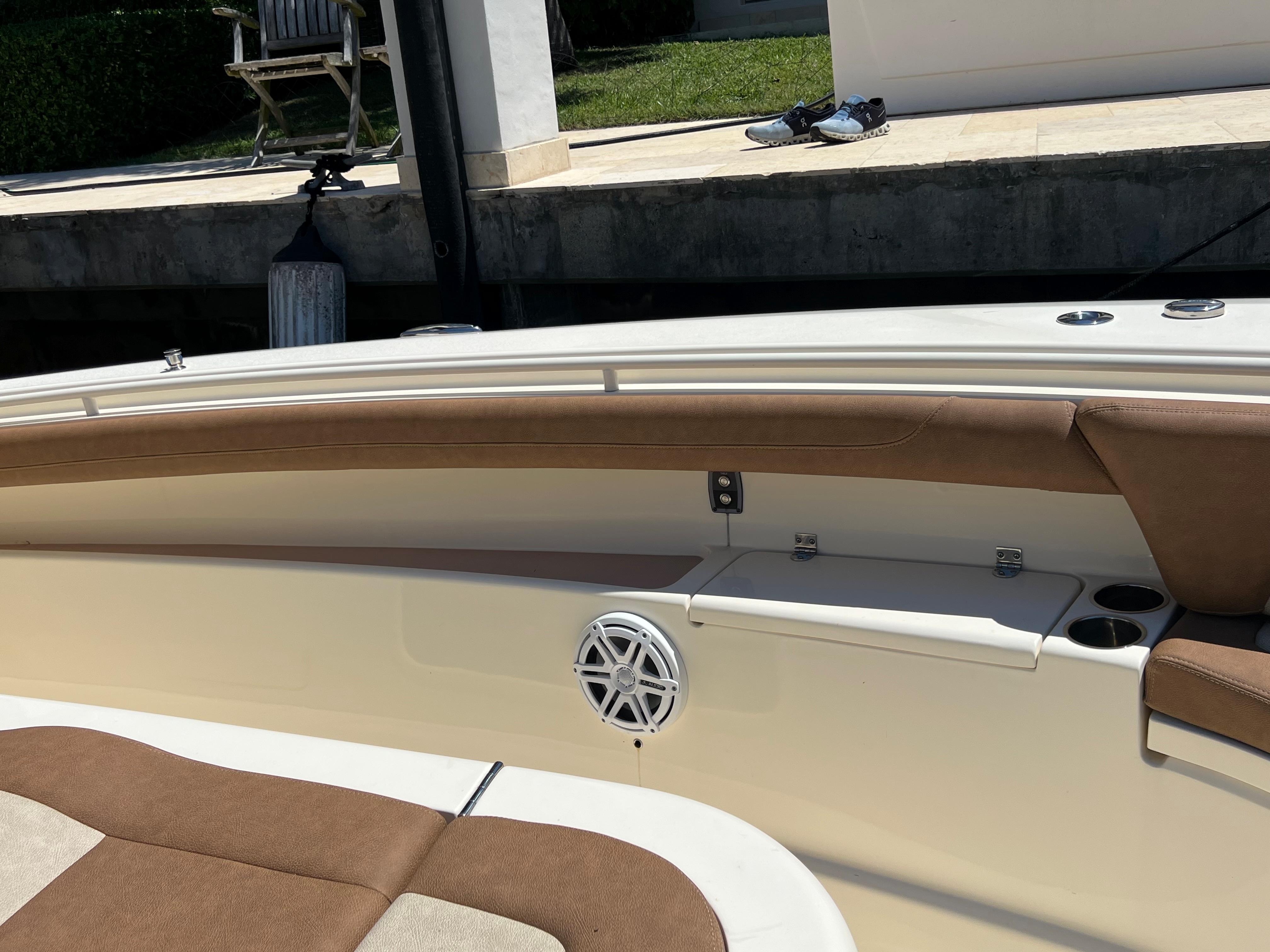 42' 2018 Scout 42 LXF -