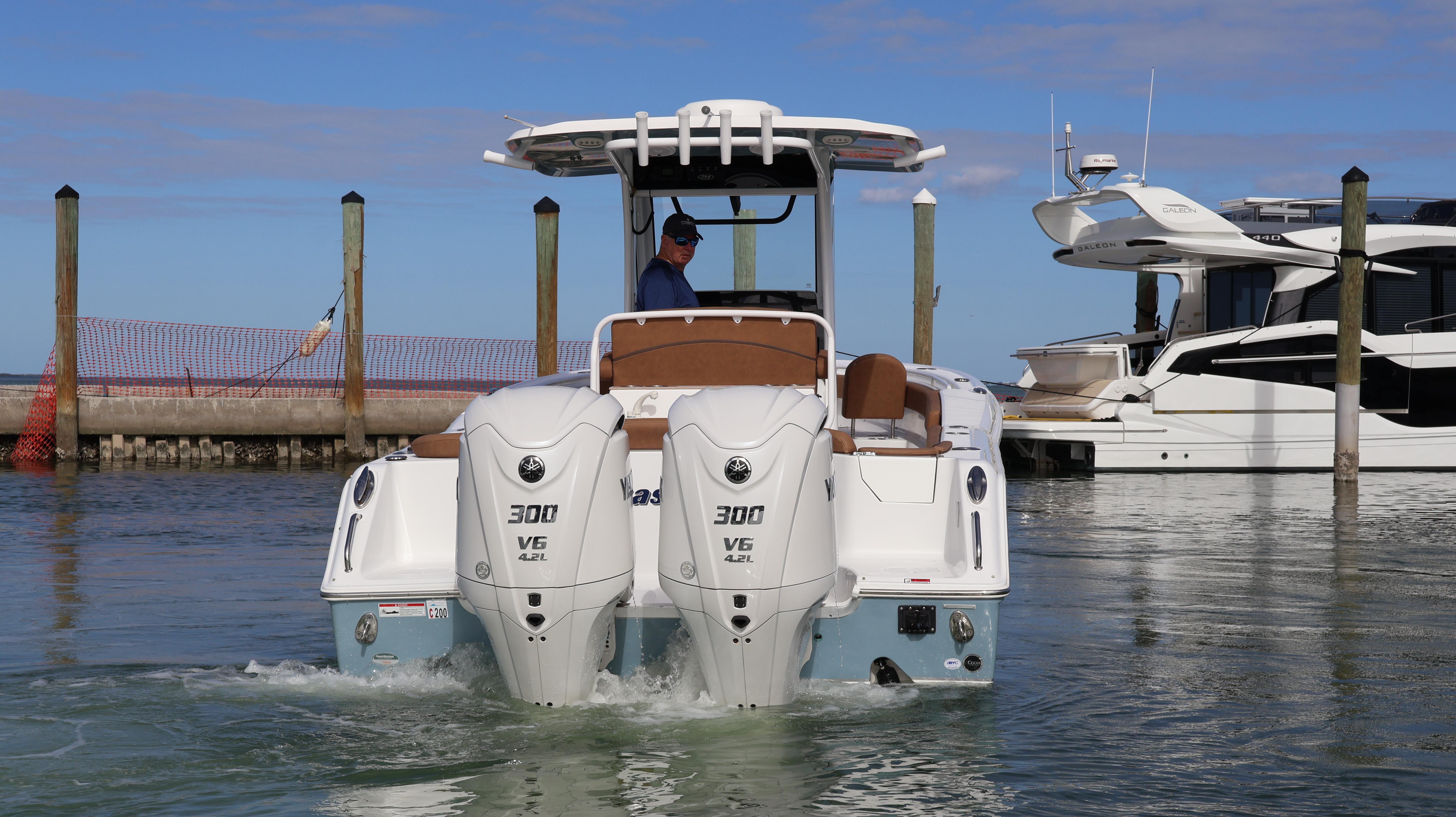 2023 Sea Hunt Ultra 305 SE