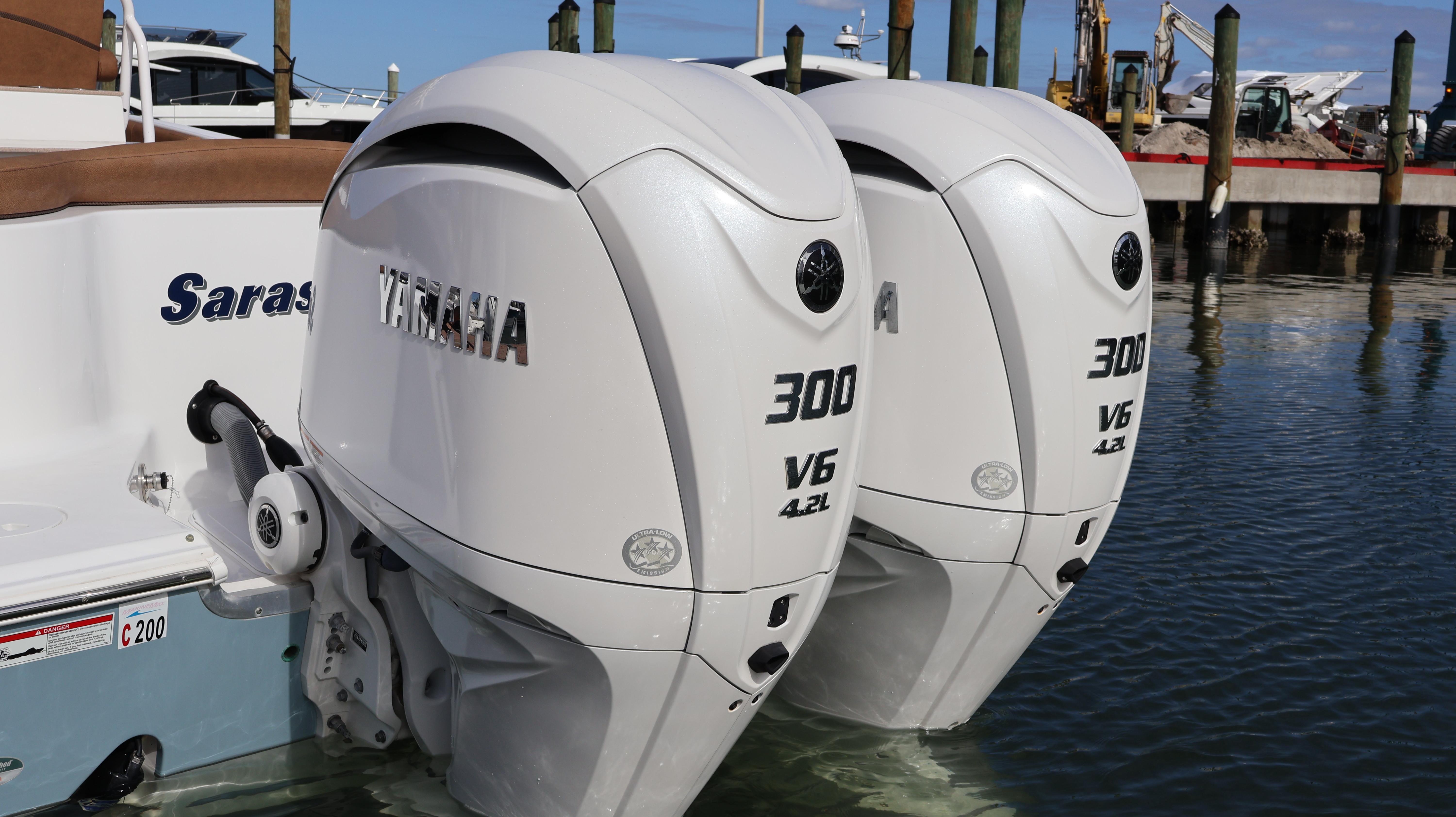 2023 Sea Hunt Ultra 305 SE