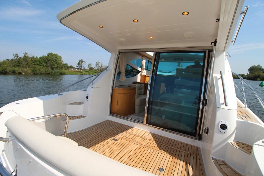 2007 Galeon 390 HT large 11