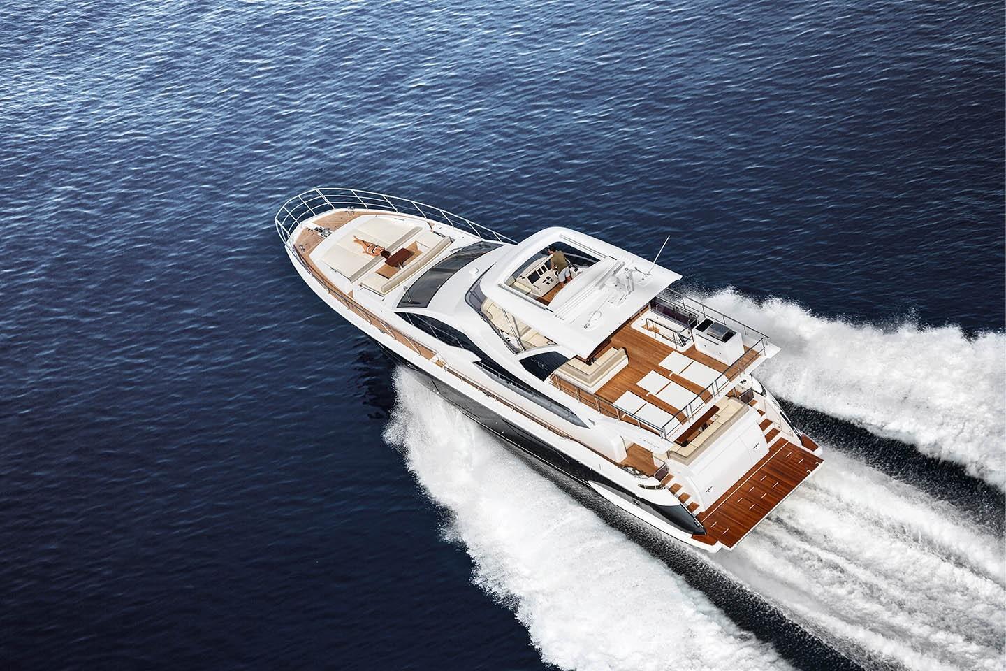 2017 Azimut 72