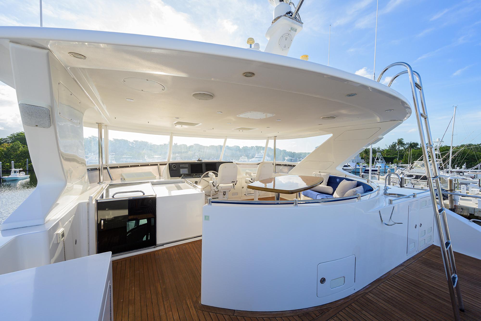 Ocean Alexander 80 BARNSTAR - Aft Bridge Deck