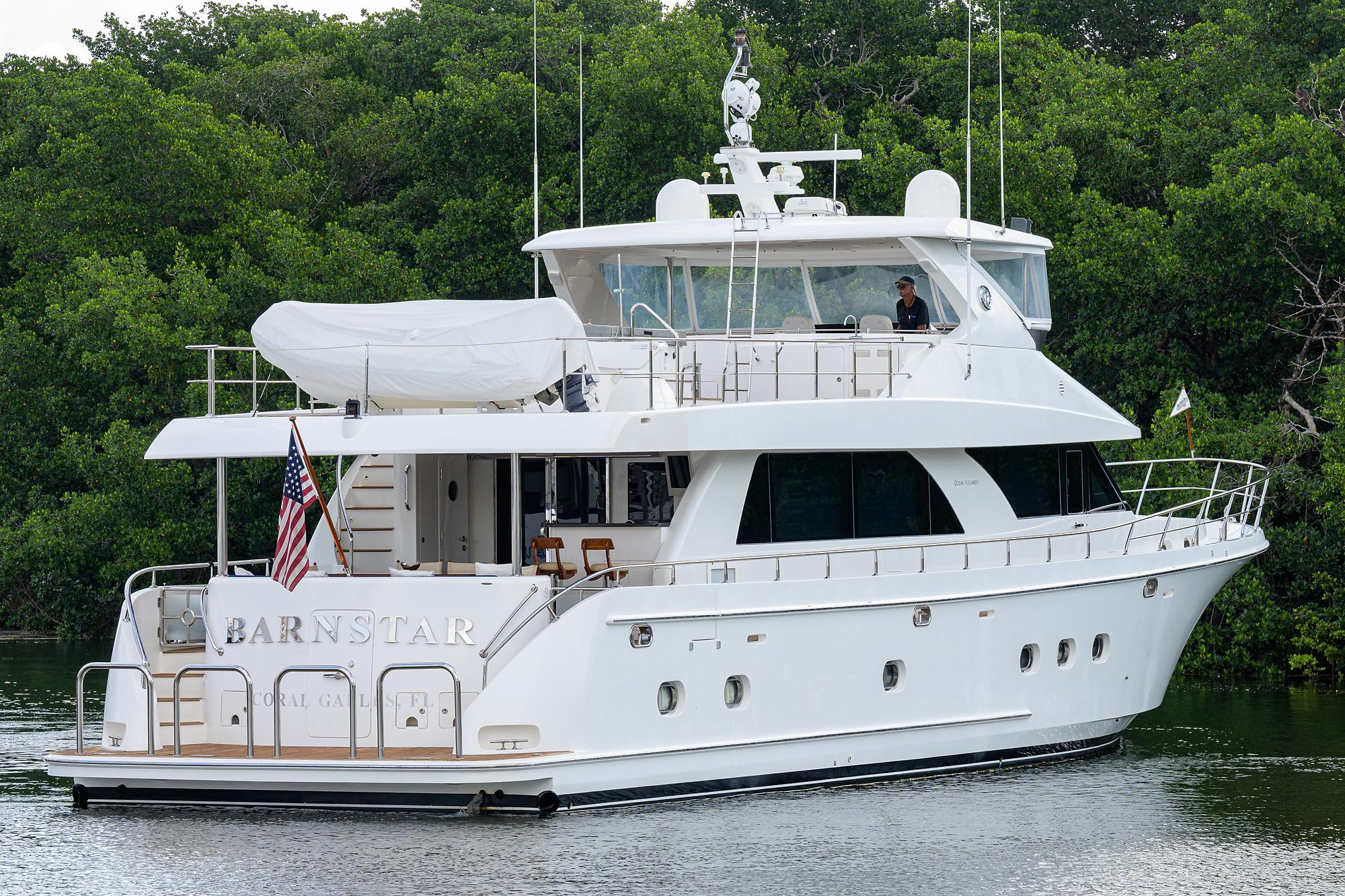 Ocean Alexander 80 BARNSTAR - Starboard Aft Profile