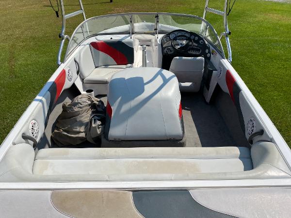 2005 Moomba boat for sale, model of the boat is Mobius LS & Image # 8 of 18