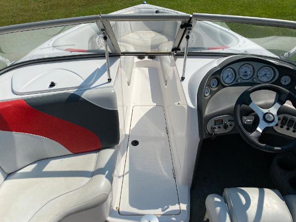 2005 Moomba boat for sale, model of the boat is Mobius LS & Image # 11 of 18
