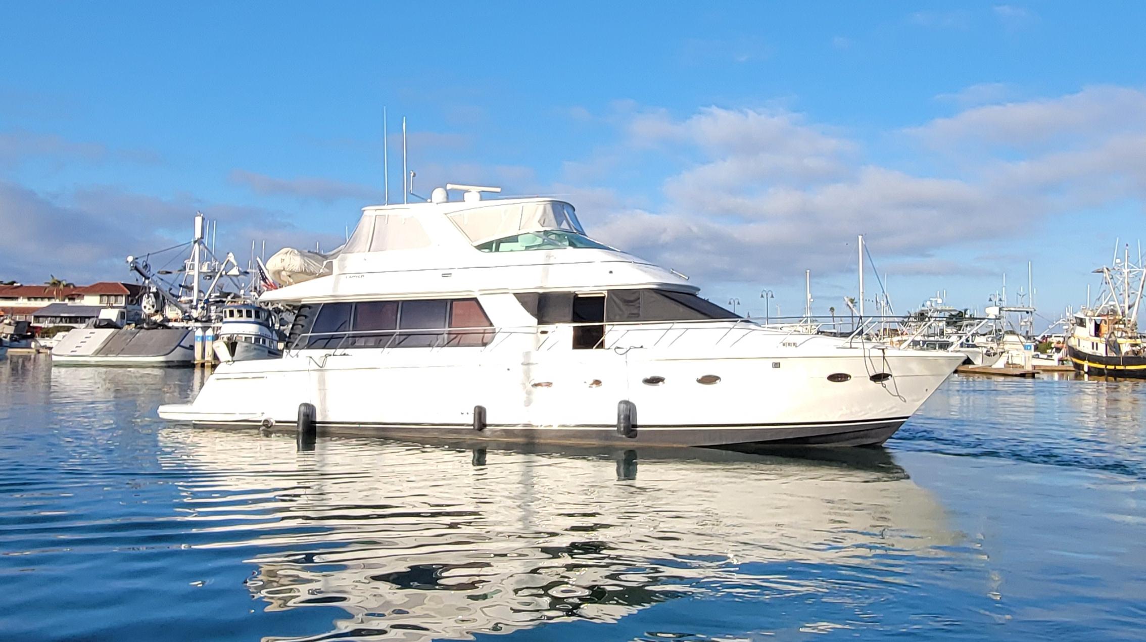 57′ Carver 2002 Yacht for Sale
