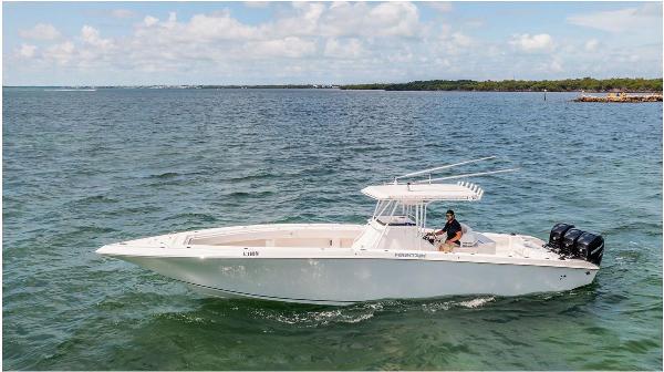 Photo of 2007 Fountain 38'