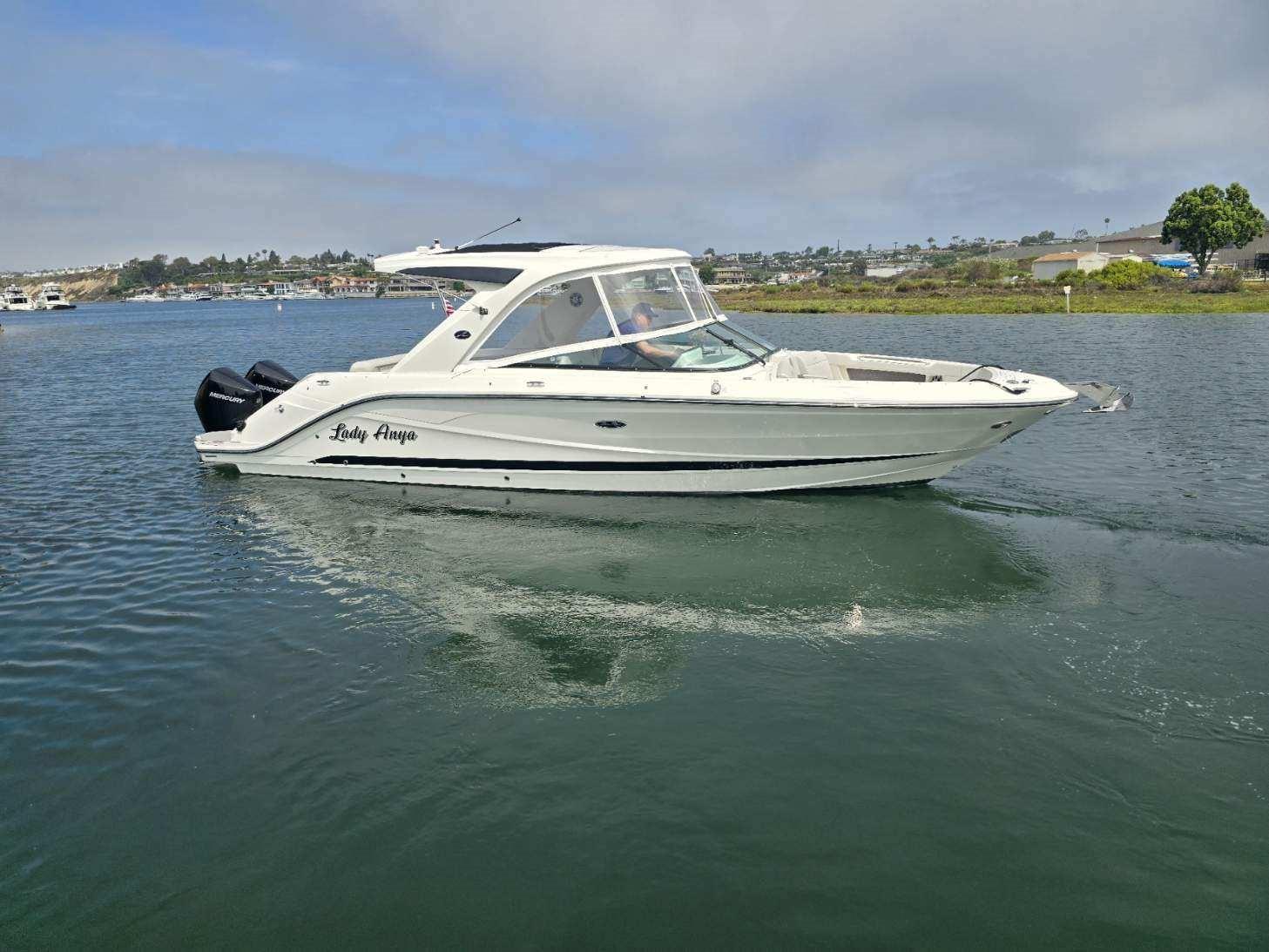 2023 Sea Ray SLX 310 Outboard #TBBB201B inventory image at Sun Country Marine Group, Newport Beach 2023 Sea Ray SLX 310 Outboard #TBBB201B inventory image at Sun Country Marine Group, Newport Beach