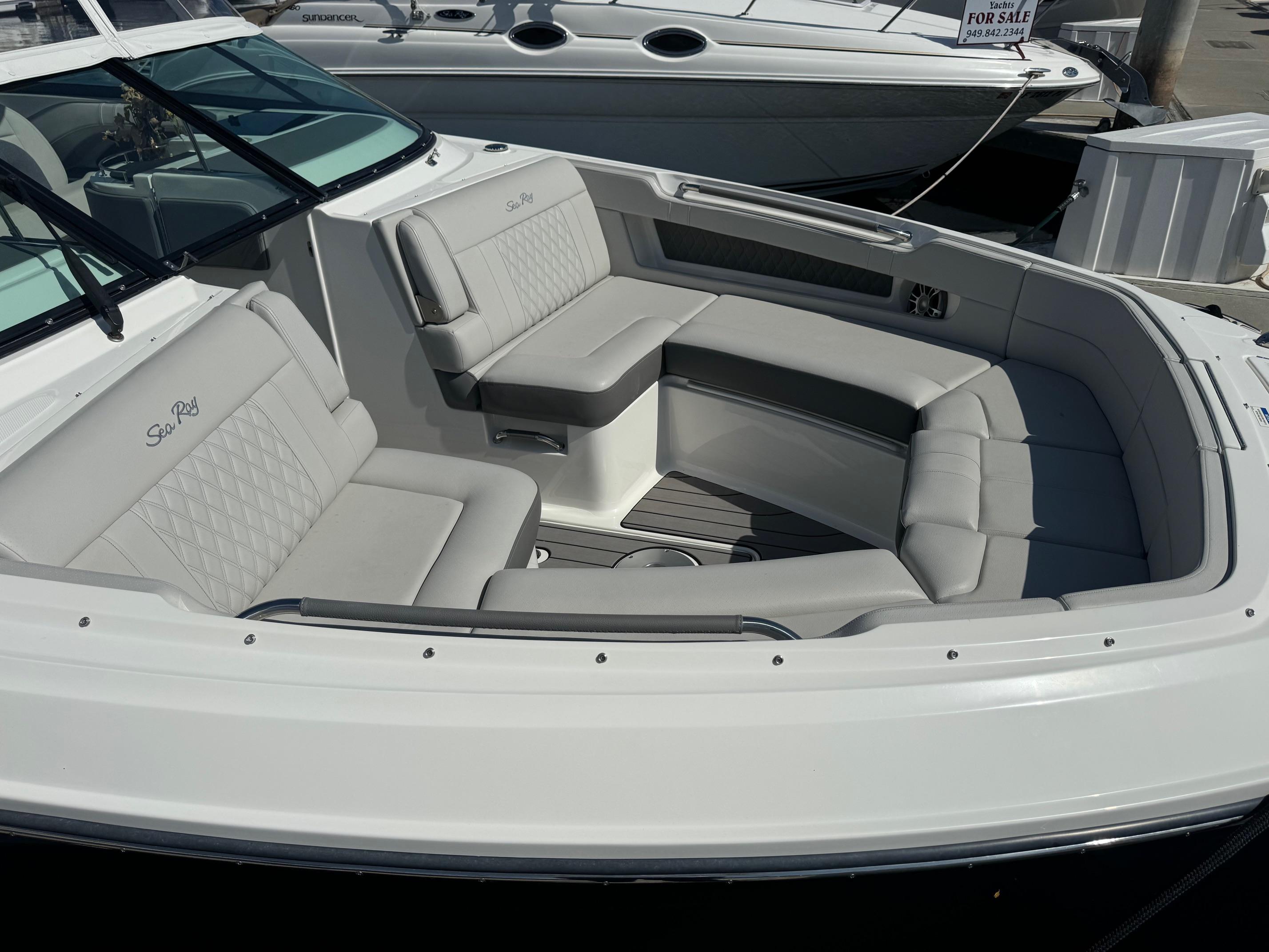 2023 Sea Ray SLX 310 Outboard #TBBB201B inventory image at Sun Country Marine Group, Newport Beach 2023 Sea Ray SLX 310 Outboard #TBBB201B inventory image at Sun Country Marine Group, Newport Beach