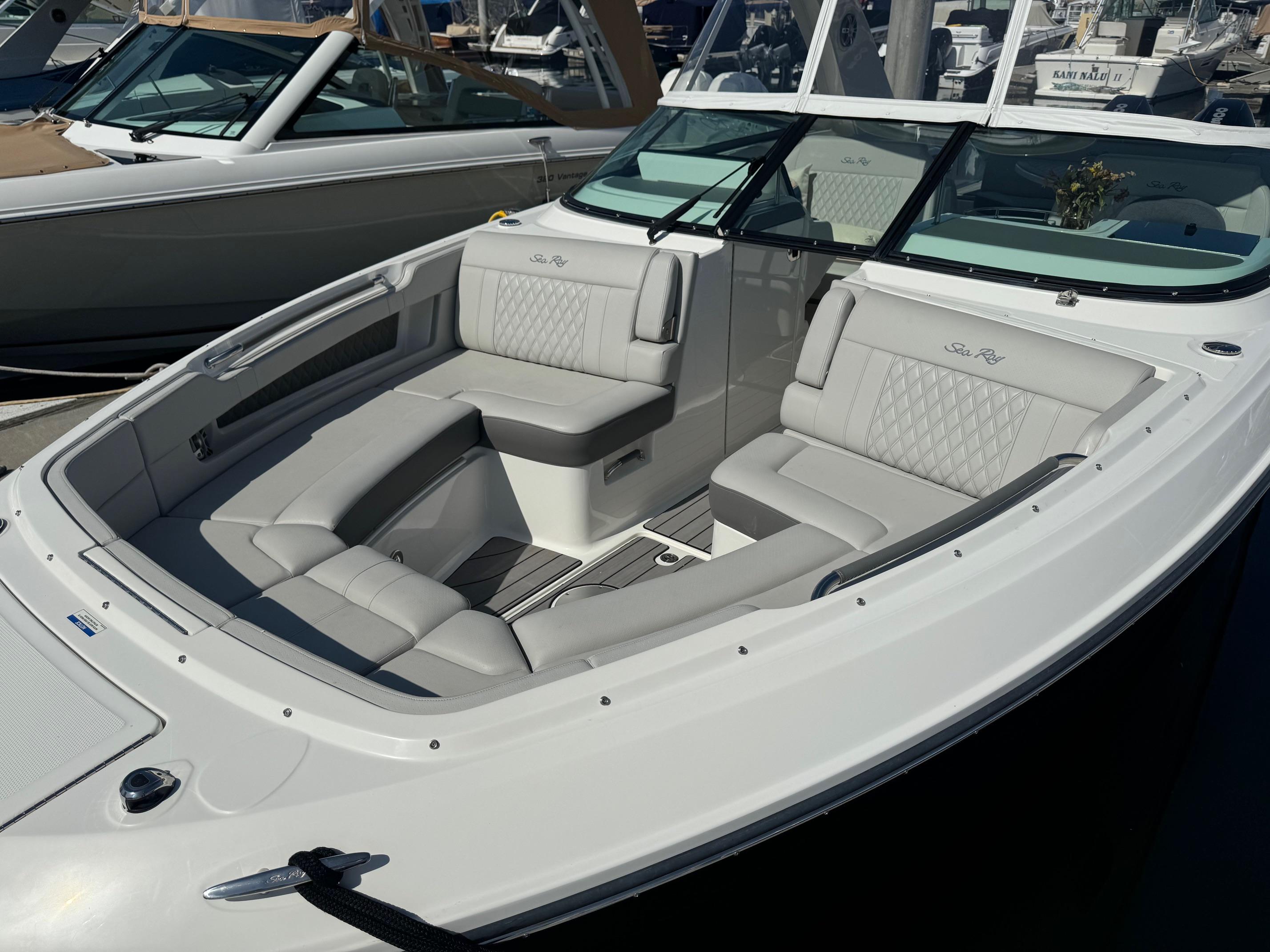 2023 Sea Ray SLX 310 Outboard #TBBB201B inventory image at Sun Country Marine Group, Newport Beach 2023 Sea Ray SLX 310 Outboard #TBBB201B inventory image at Sun Country Marine Group, Newport Beach
