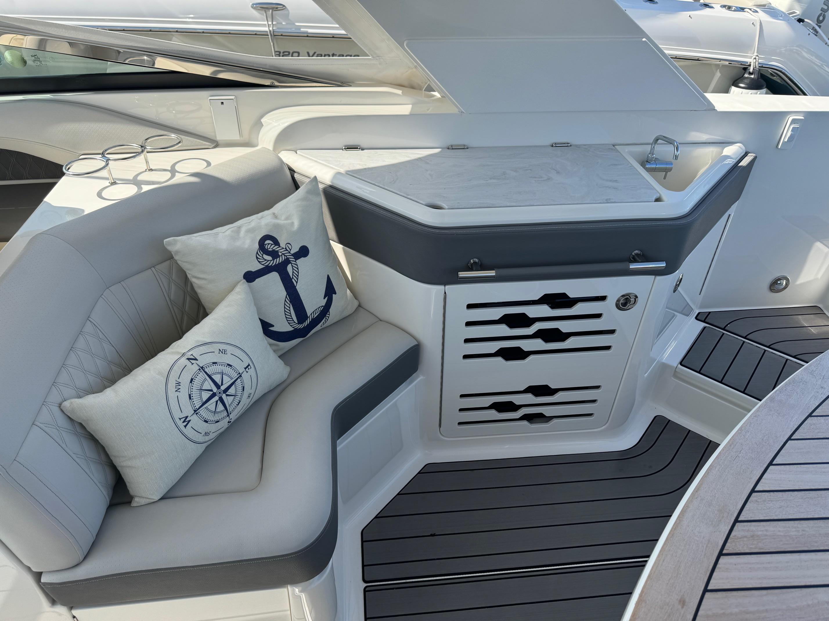 2023 Sea Ray SLX 310 Outboard #TBBB201B inventory image at Sun Country Marine Group, Newport Beach 2023 Sea Ray SLX 310 Outboard #TBBB201B inventory image at Sun Country Marine Group, Newport Beach