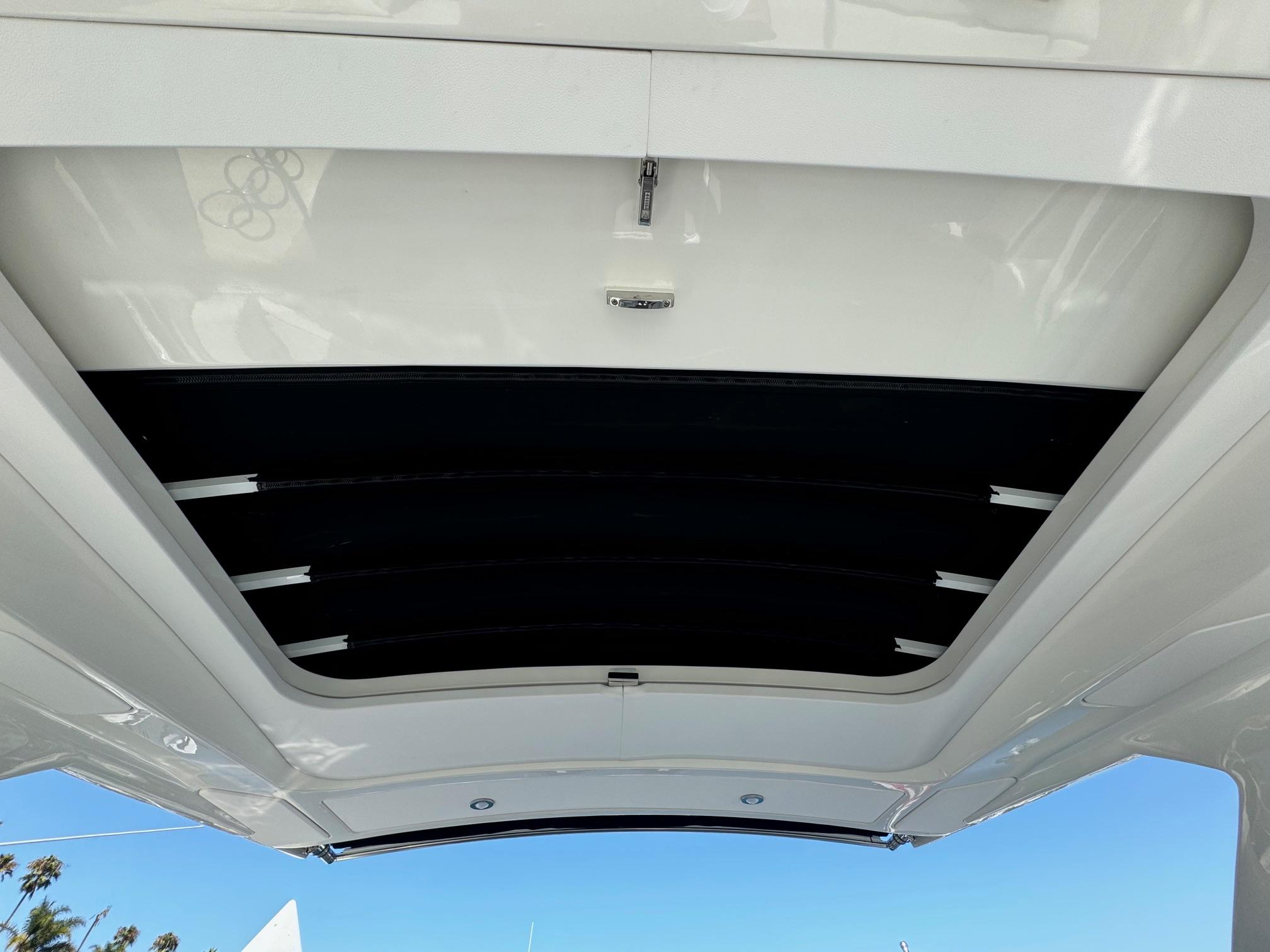 2023 Sea Ray SLX 310 Outboard #TBBB201B inventory image at Sun Country Marine Group, Newport Beach 2023 Sea Ray SLX 310 Outboard #TBBB201B inventory image at Sun Country Marine Group, Newport Beach