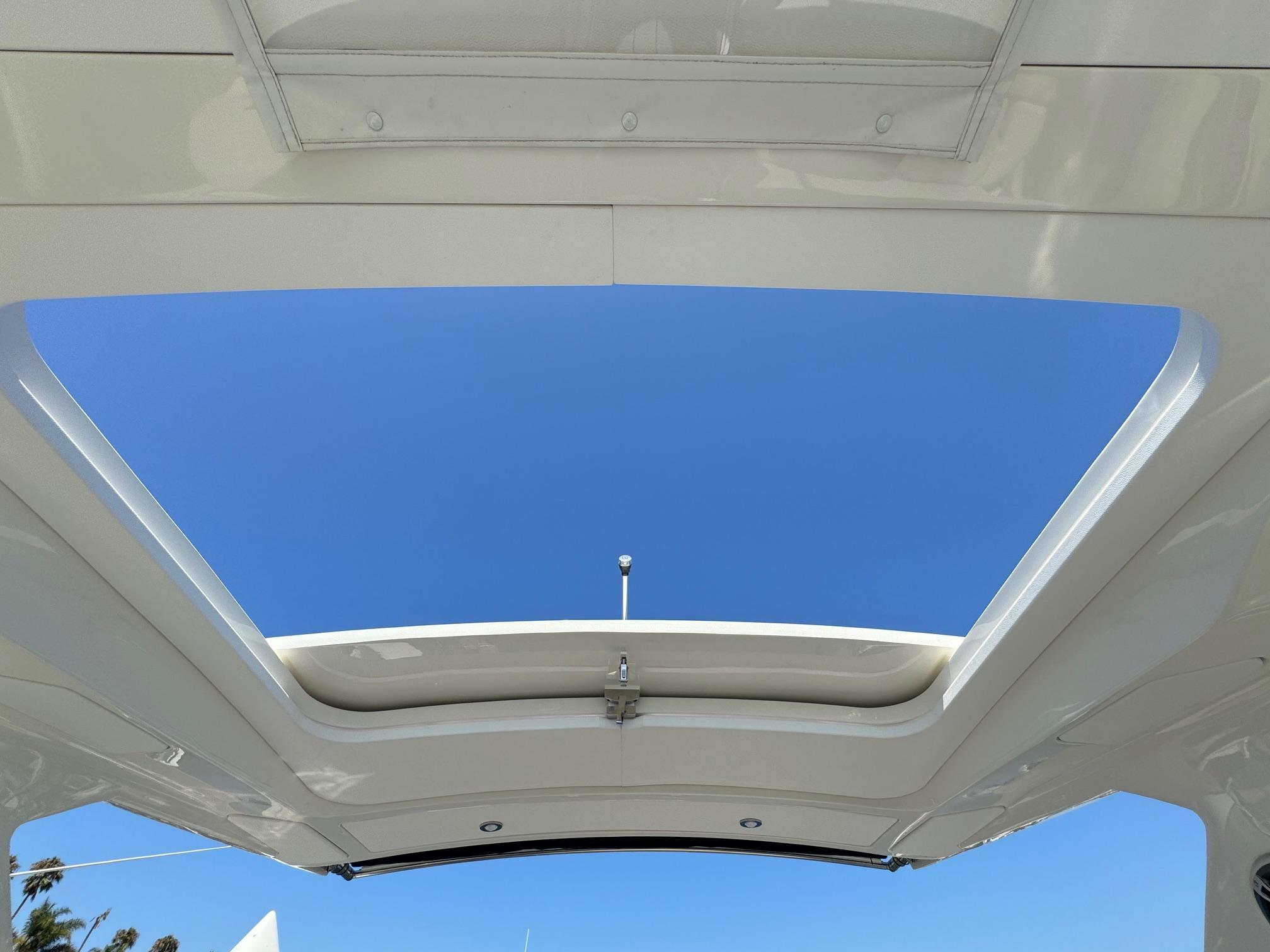 2023 Sea Ray SLX 310 Outboard #TBBB201B inventory image at Sun Country Marine Group, Newport Beach 2023 Sea Ray SLX 310 Outboard #TBBB201B inventory image at Sun Country Marine Group, Newport Beach