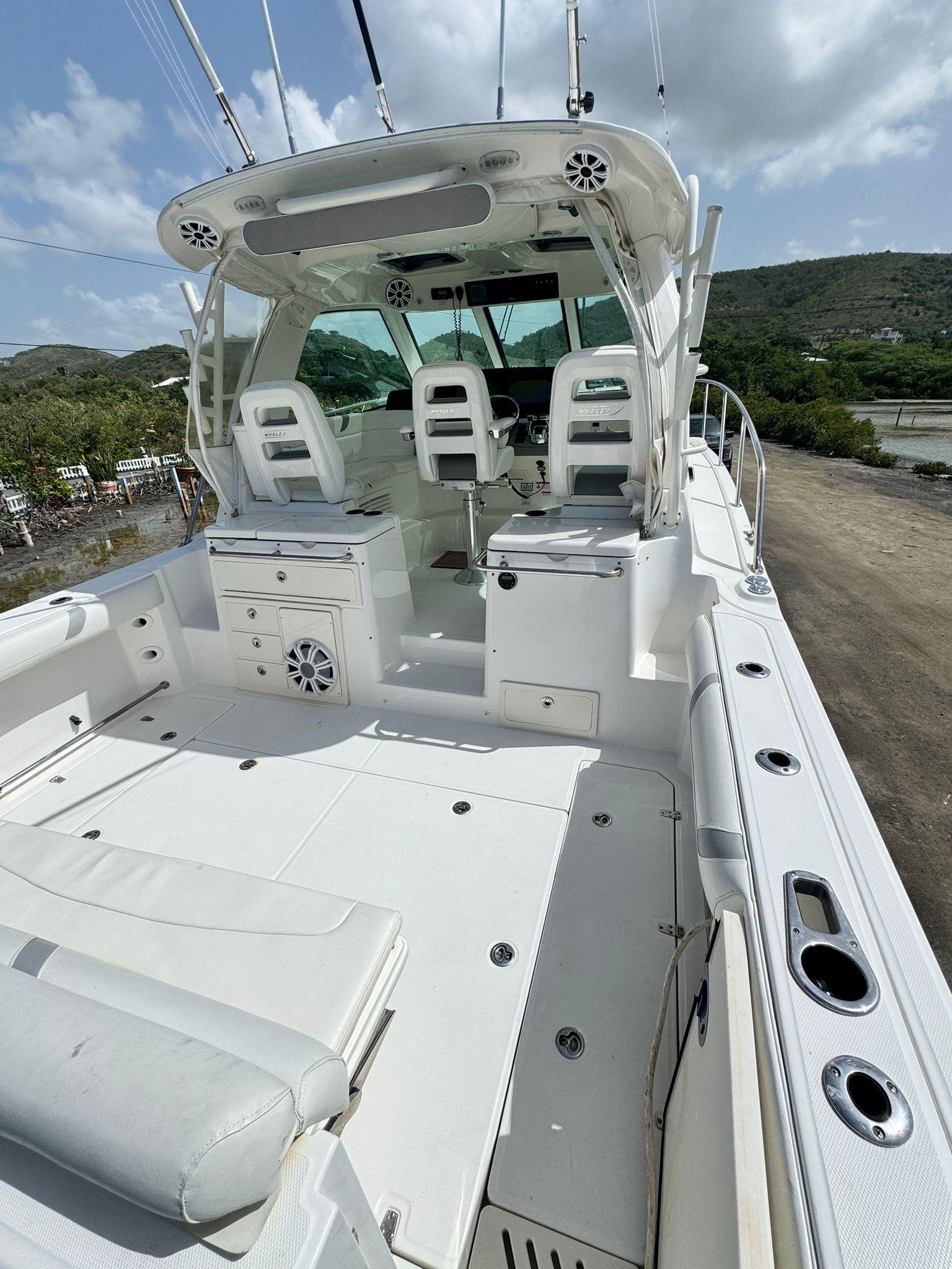 Boston Whaler-345 Conquest 2012 -PR-2012 Boston Whaler 345 Conquest boat with spacious deck and seating.-9446483 | Thumbnail