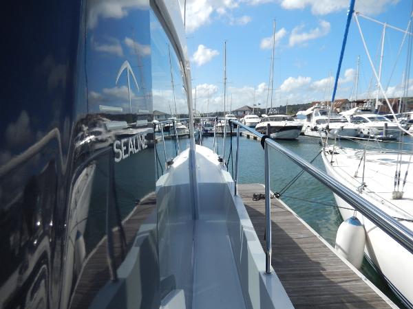 Sealine C390