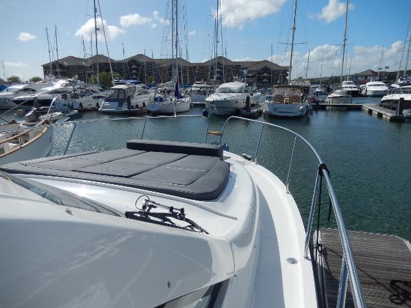 Sealine C390