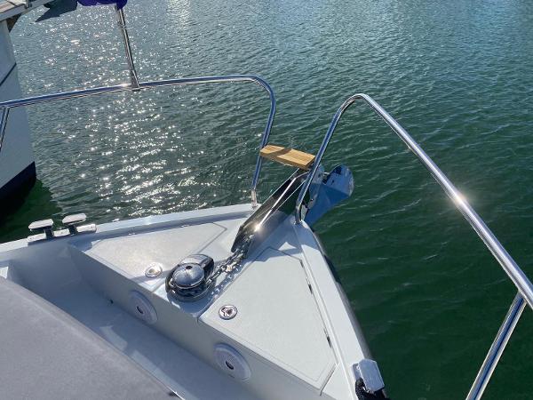 Sealine C390