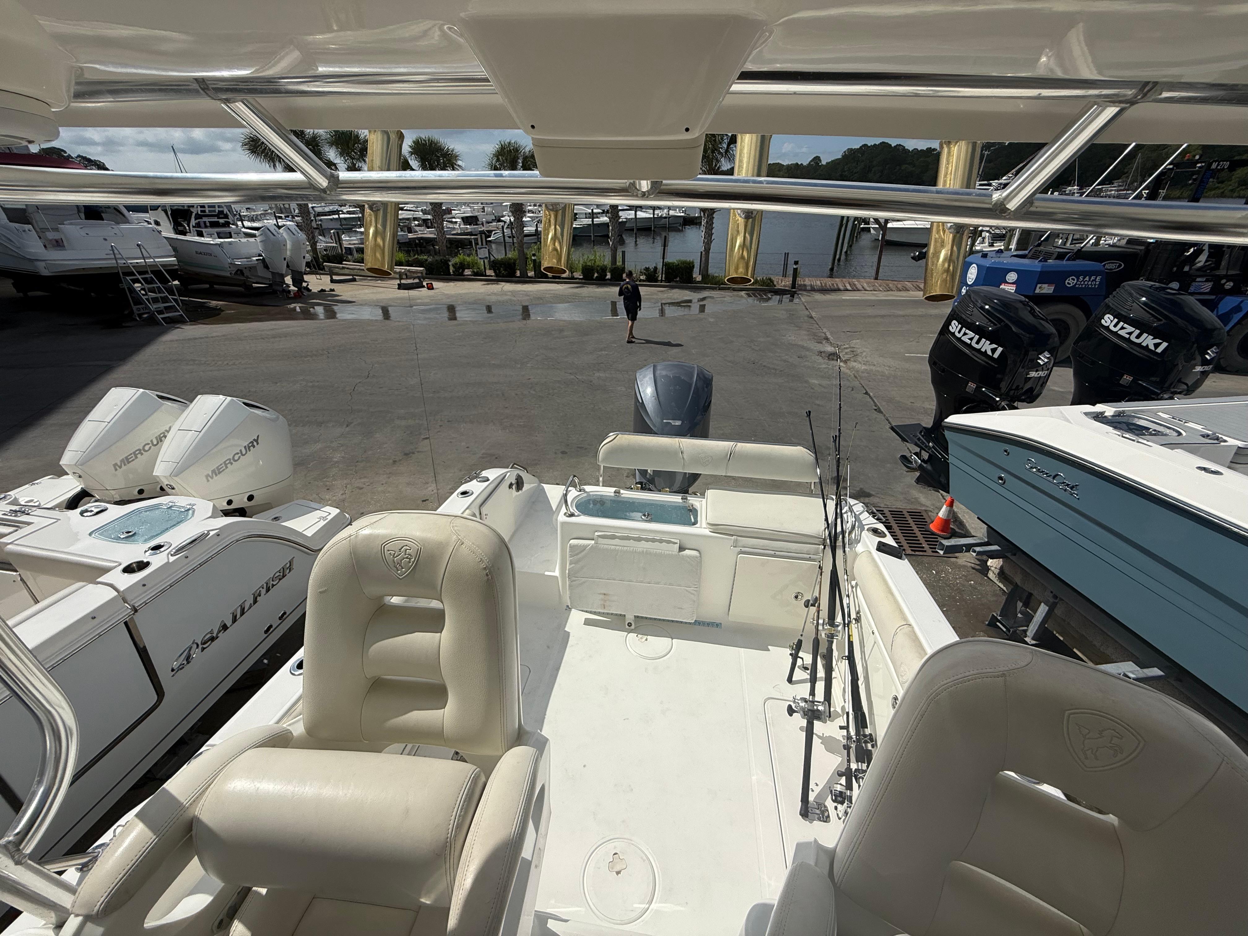 2008-century-2600-walkaround-power-9826484-20250607071801693-1_XLARGE