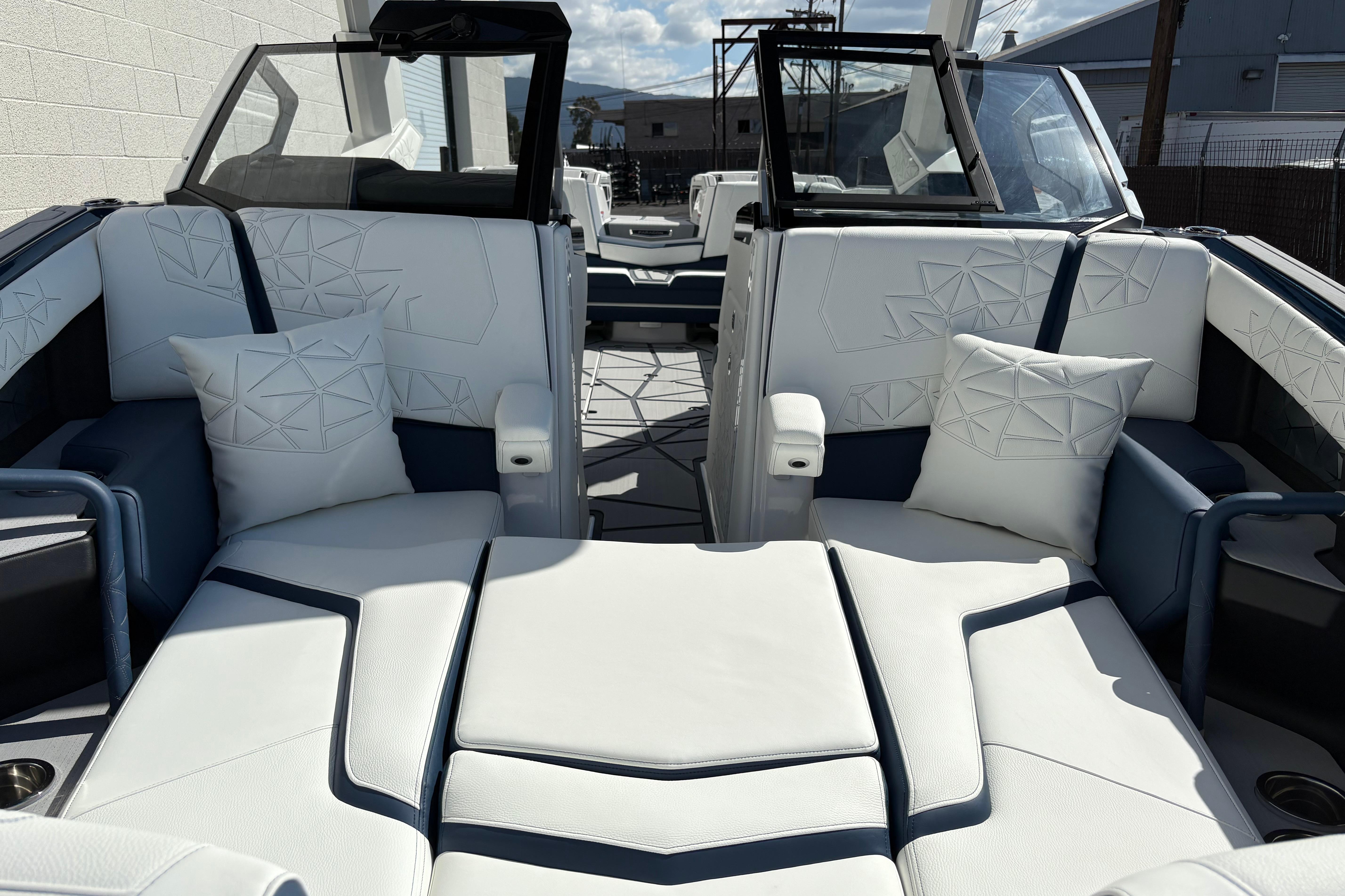 2026 Nautique Super Air Nautique G25 Paragon #N045H inventory image at Sun Country Marine Group, San Jose-Campbell