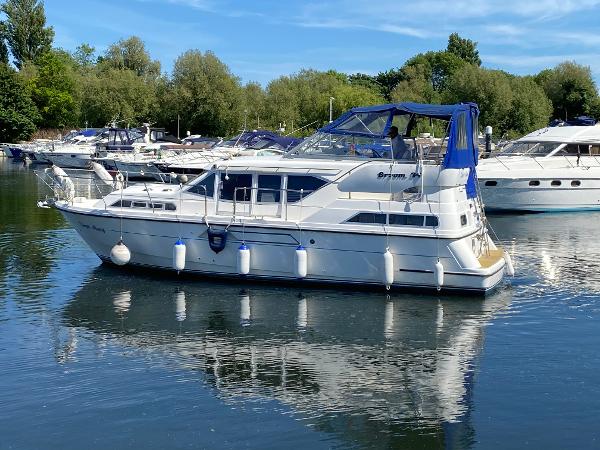 1998 Broom Ocean 34