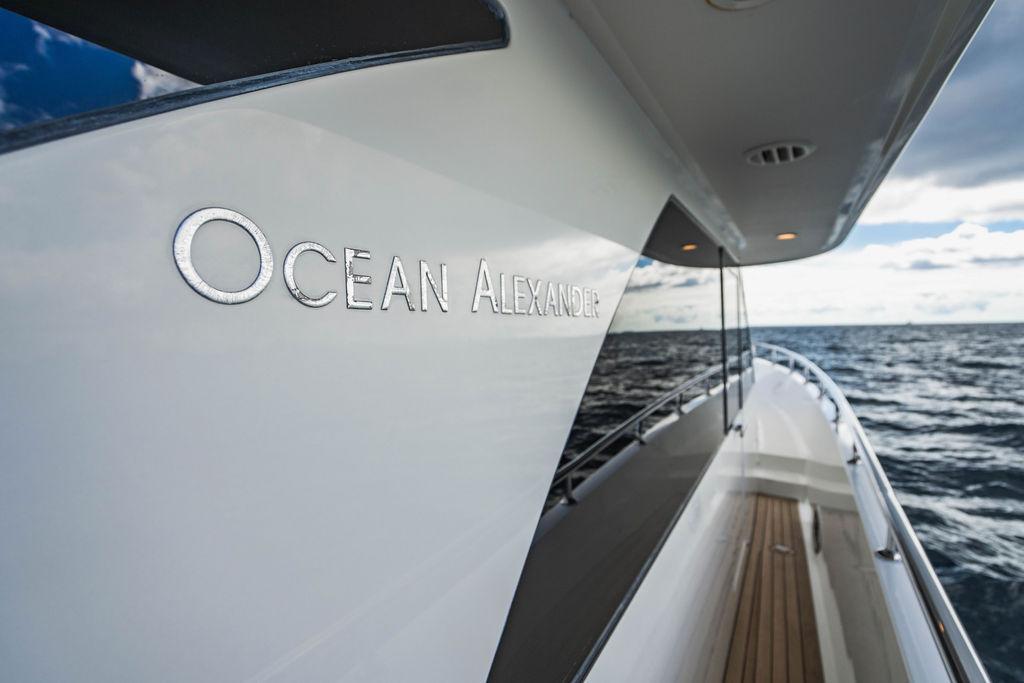 2011 Ocean Alexander 85 Motoryacht Uncorked