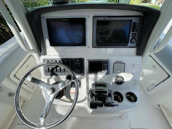 28' Boston Whaler, Listing Number 100913871, - Photo No. 12