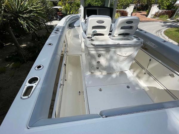 28' Boston Whaler, Listing Number 100913871, - Photo No. 24