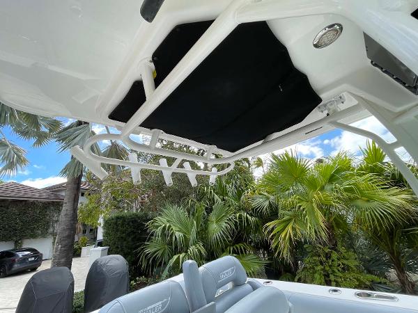 28' Boston Whaler, Listing Number 100913871, - Photo No. 28