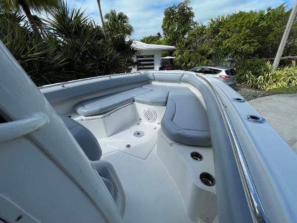 28' Boston Whaler, Listing Number 100913871, - Photo No. 30