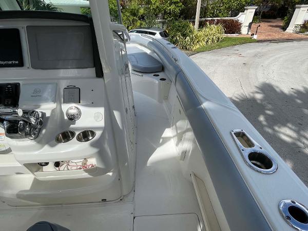28' Boston Whaler, Listing Number 100913871, - Photo No. 31