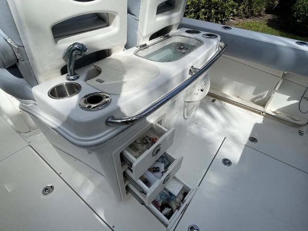 28' Boston Whaler, Listing Number 100913871, - Photo No. 37