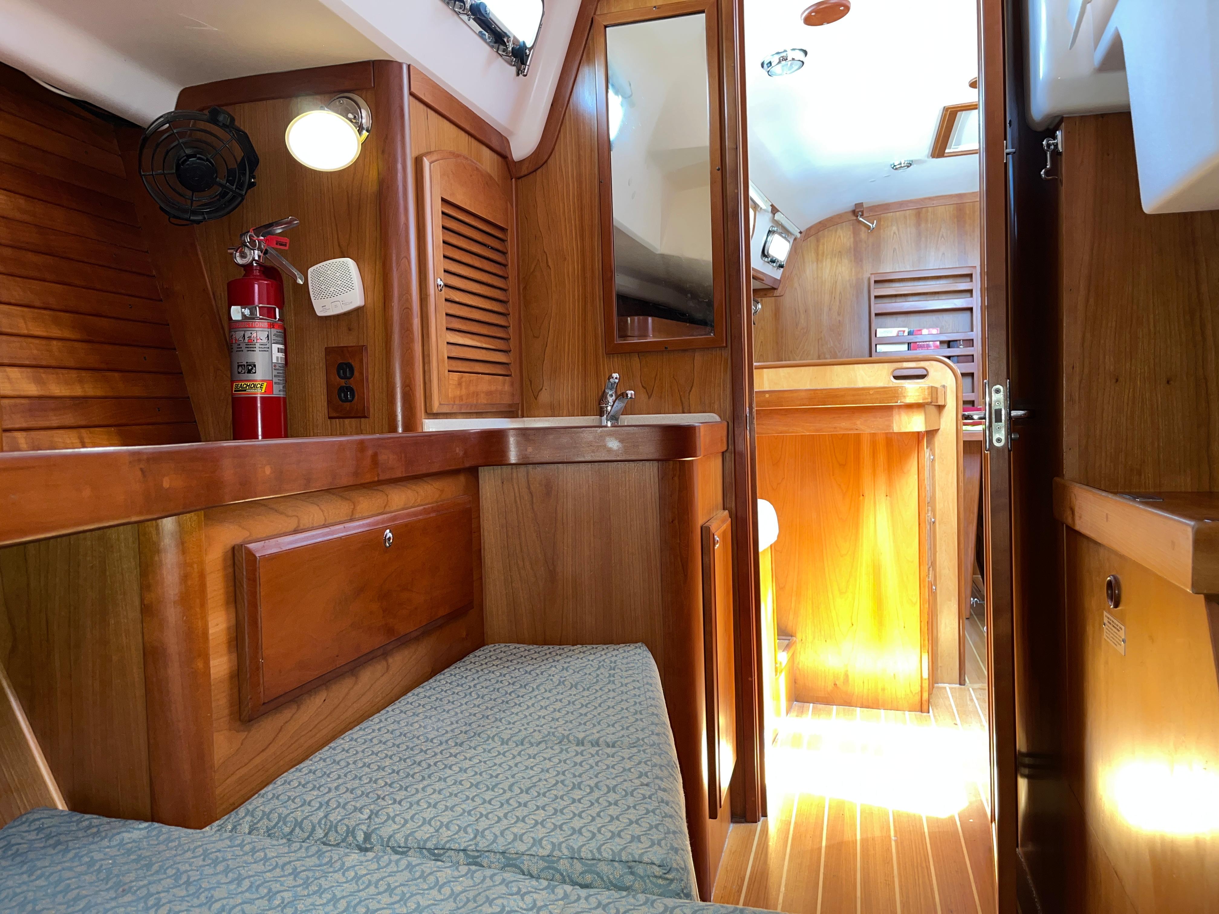 2009 Sabre 426 For Sale | YaZu Yachting | Deltaville