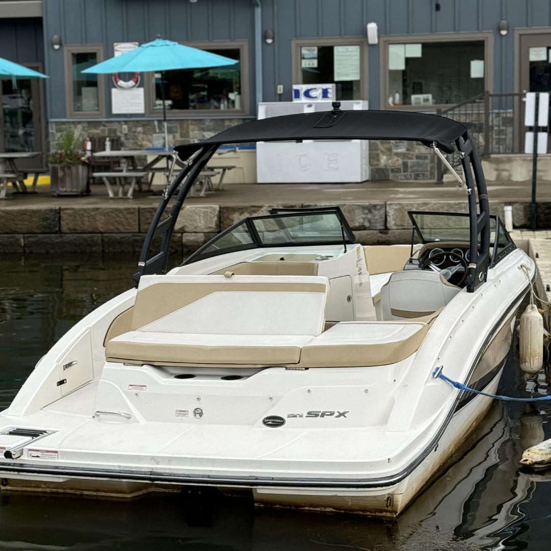 2016 Sea ray SPX 210-2