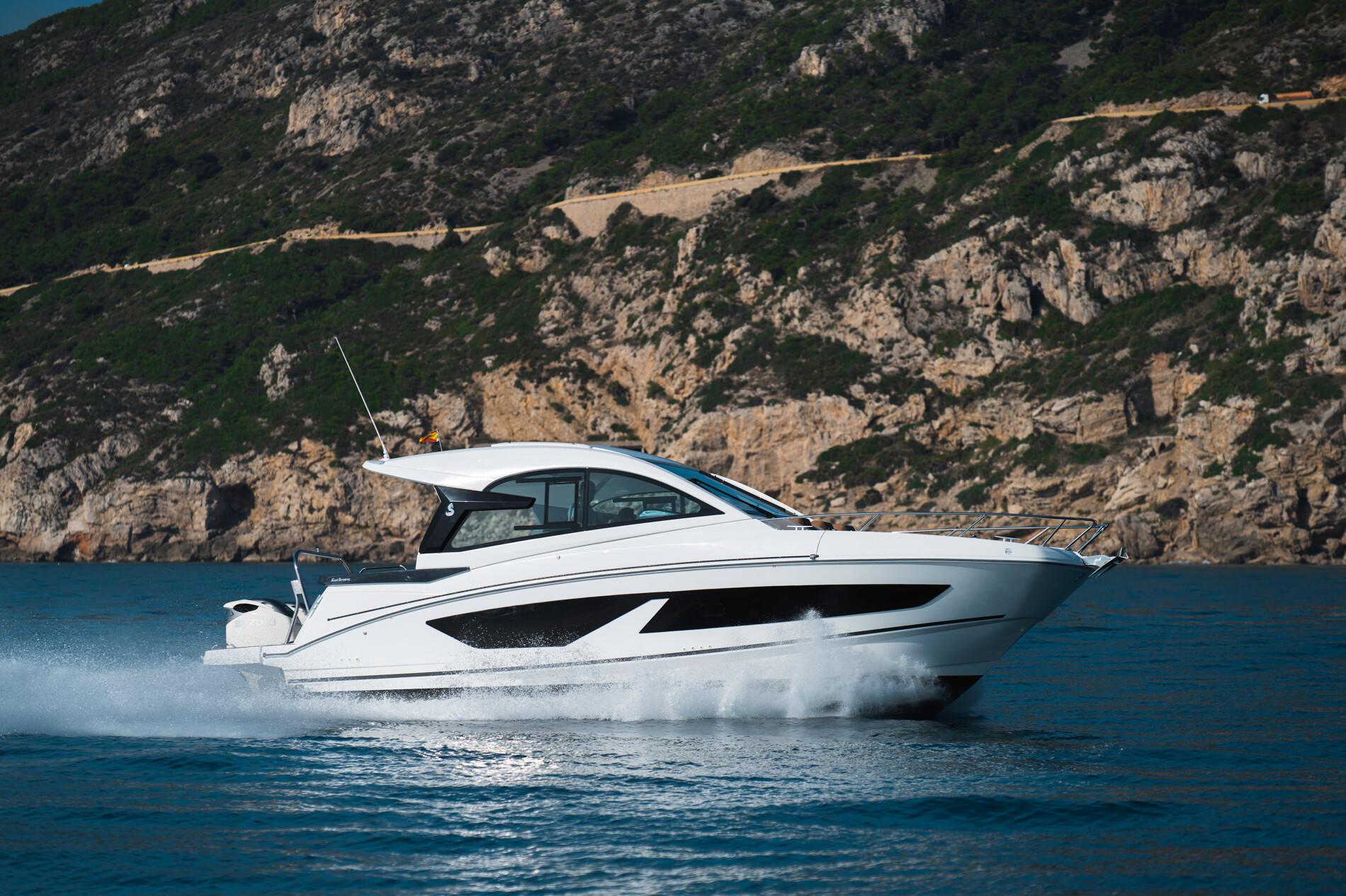Yacht Photos Pics