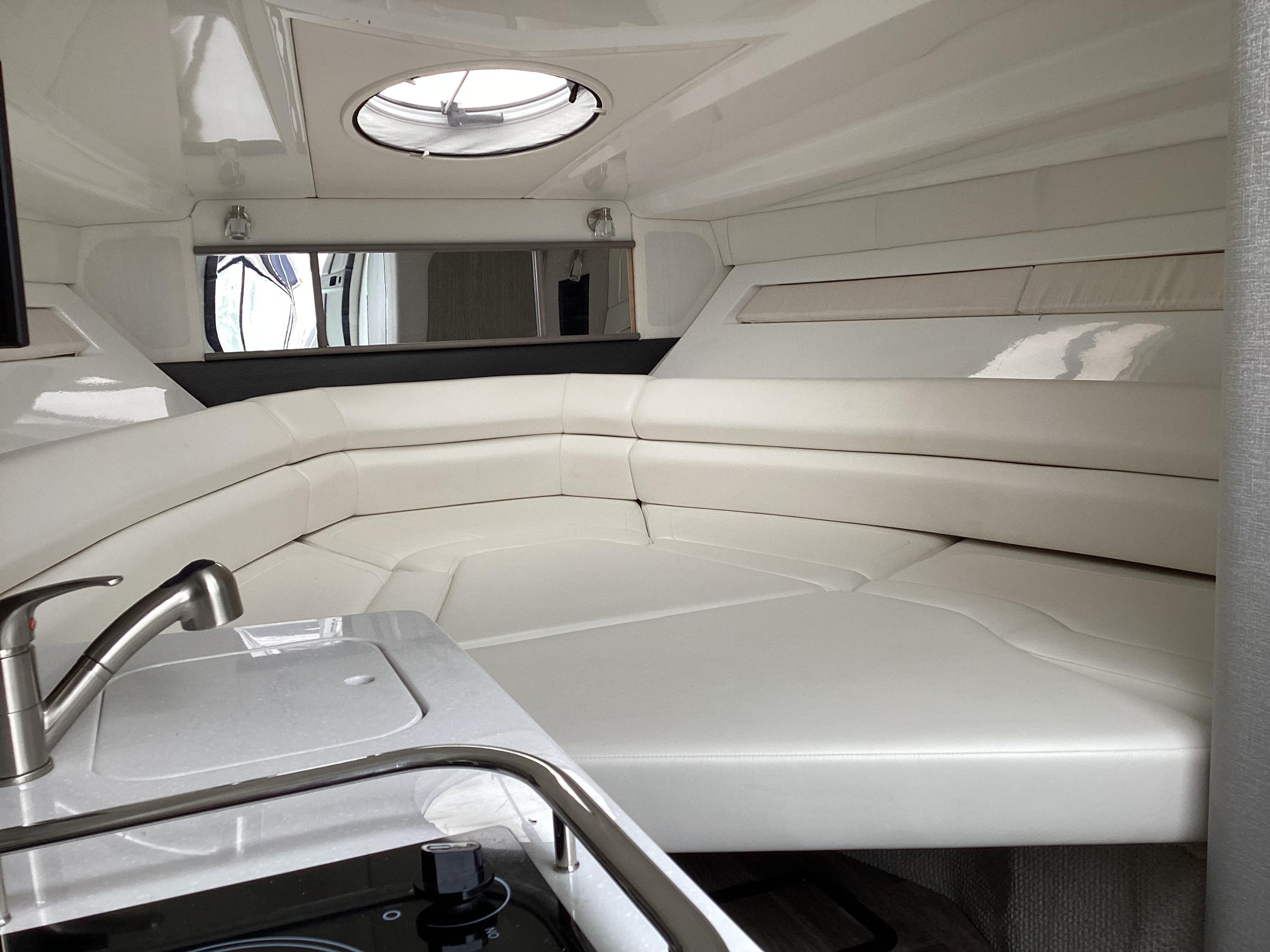 2022-monterey-295-sport-yacht-power-9796512-20250528144436397-1_XLARGE