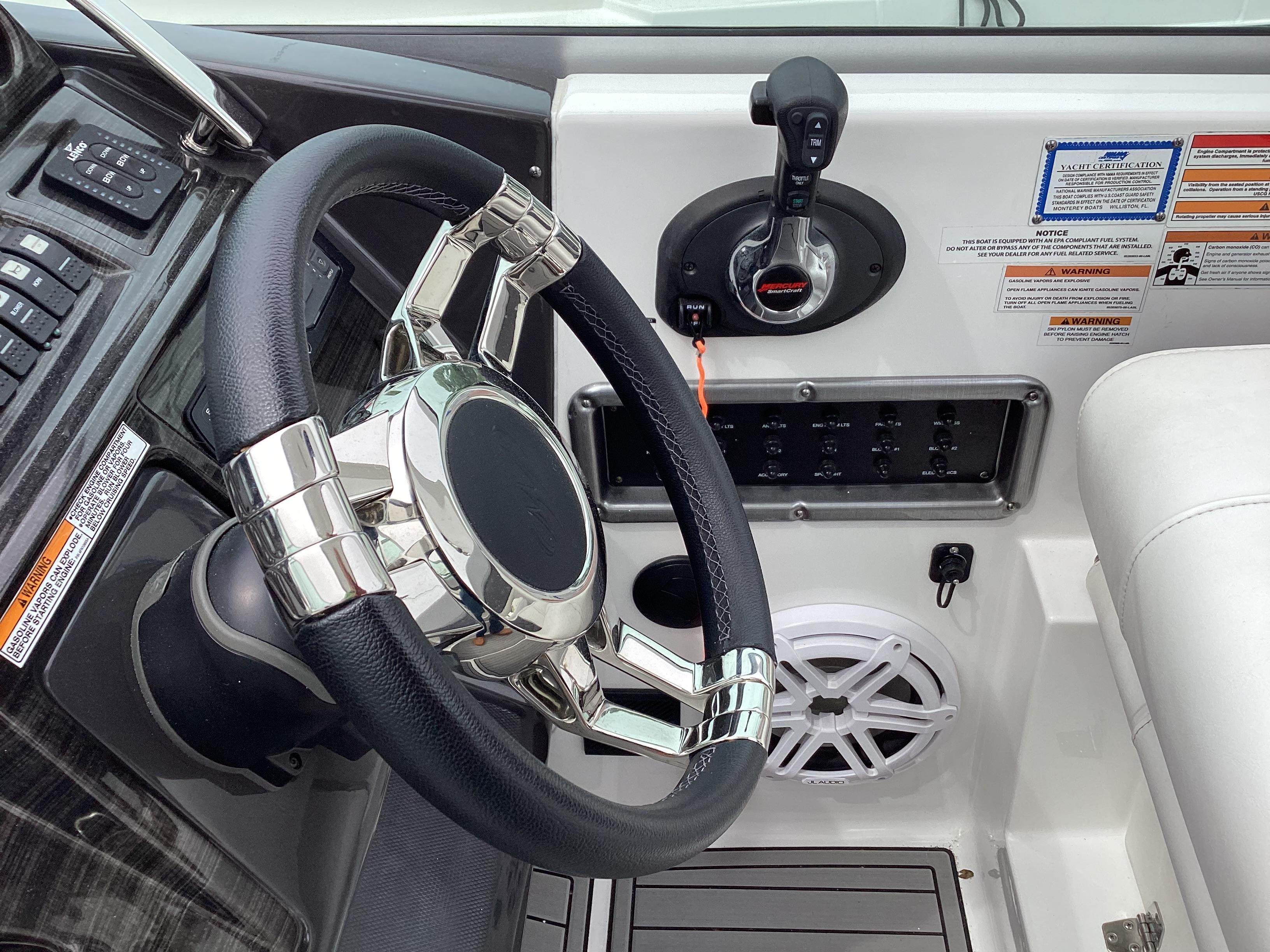 2022-monterey-295-sport-yacht-power-9796512-20250528144447995-1_XLARGE