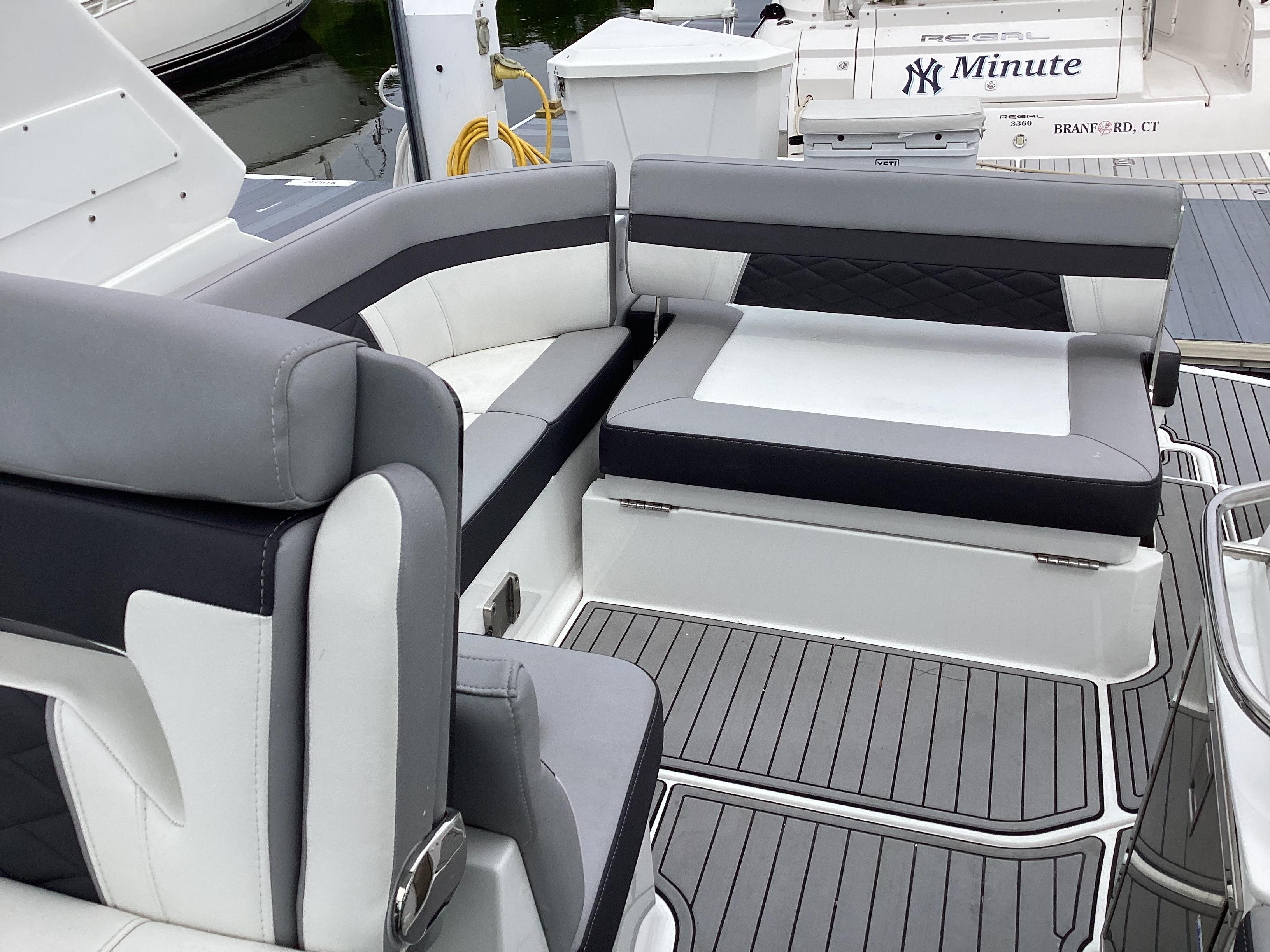 2022-monterey-295-sport-yacht-power-9796512-20250528144621000-1_XLARGE